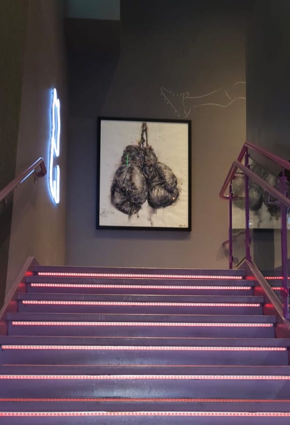 Obra de Jerónimo Mejía mostrando técnicas mixtas